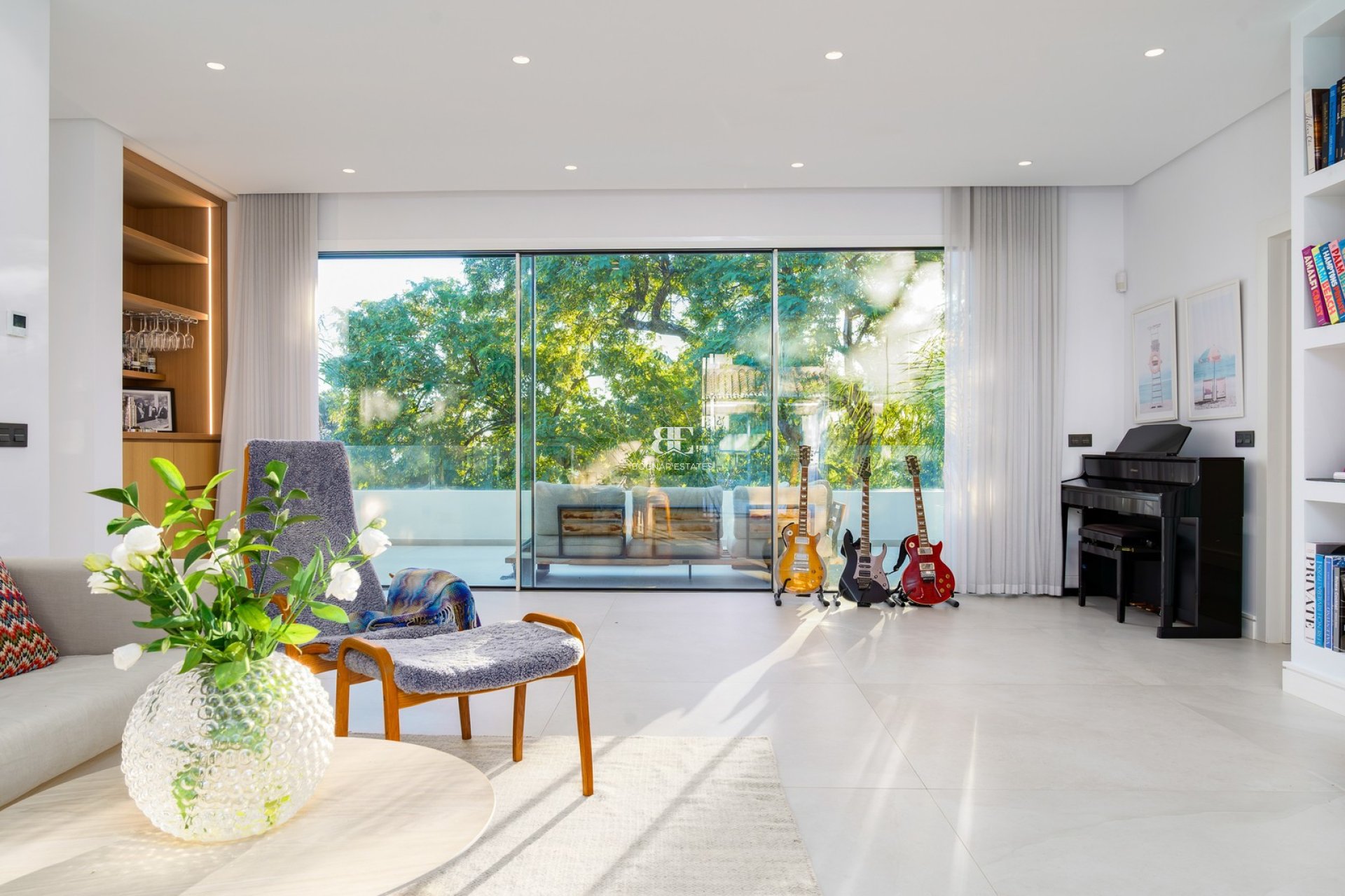 Resale - Villa -
Marbella - Nueva Andalucía