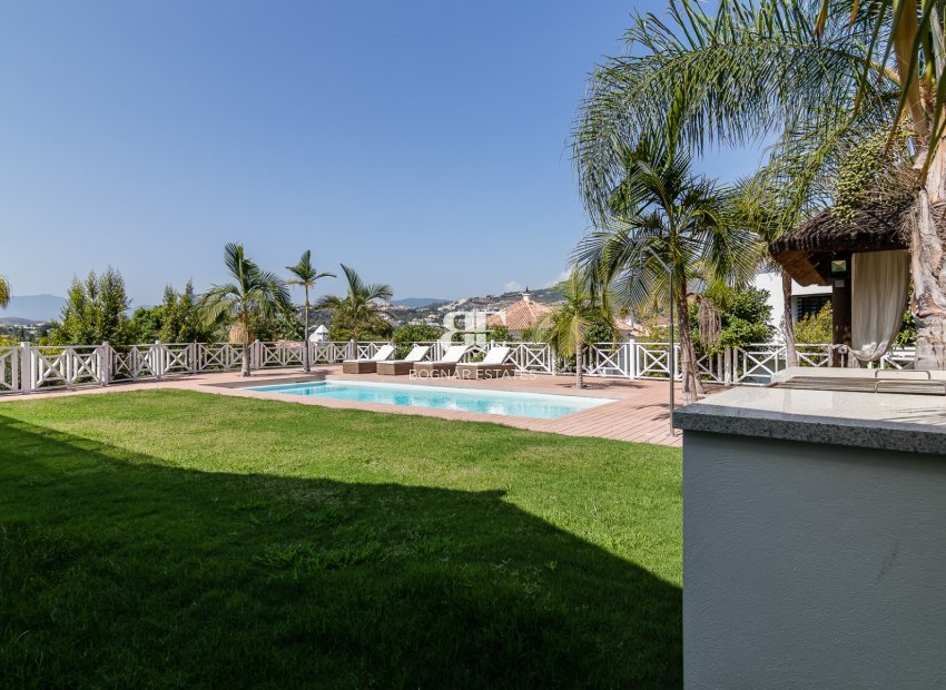 Resale - Villa -
Marbella - Nueva Andalucía