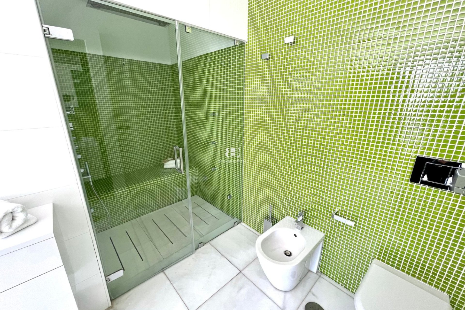 Resale - Villa -
Marbella - Nueva Andalucía