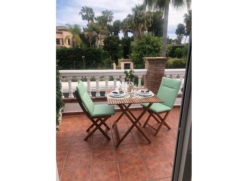 Resale - Villa -
Marbella - Nueva Andalucía