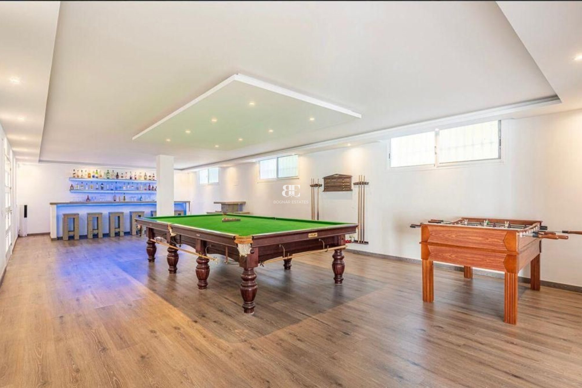 Resale - Villa -
Marbella - Nueva Andalucía