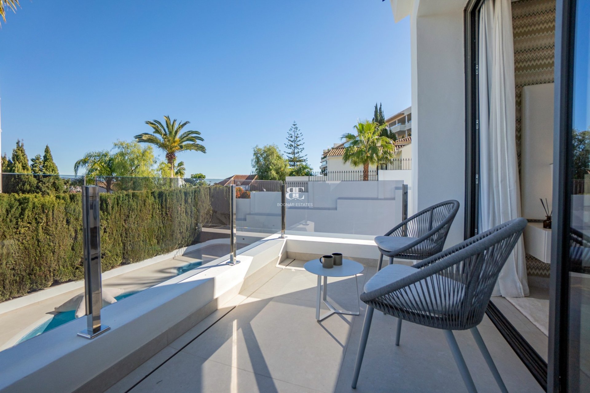Resale - Villa -
Marbella - Nueva Andalucía