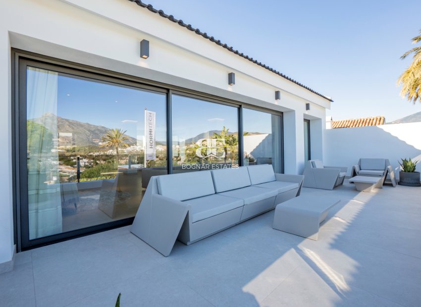 Resale - Villa -
Marbella - Nueva Andalucía