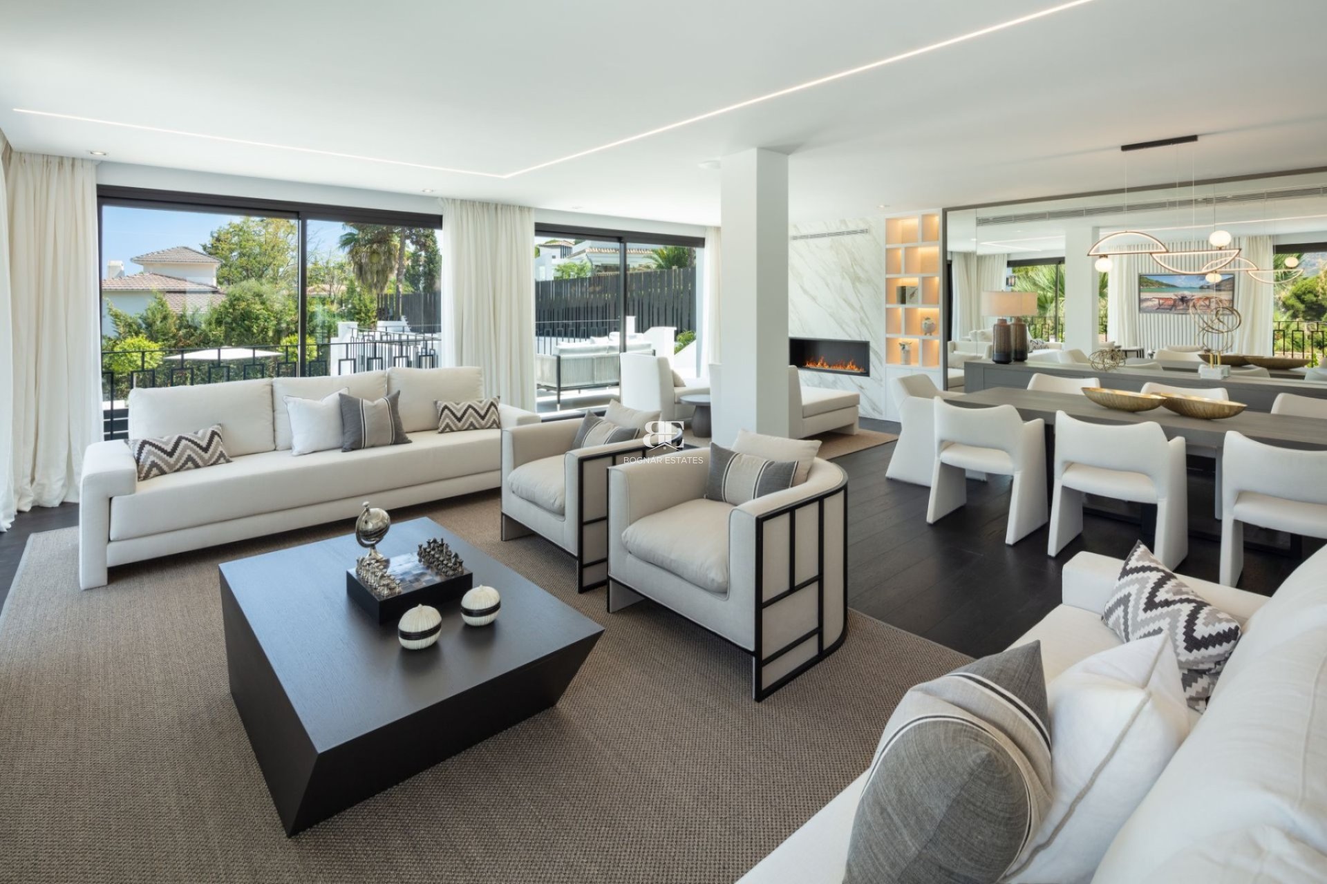 Resale - Villa -
Marbella - Nueva Andalucía
