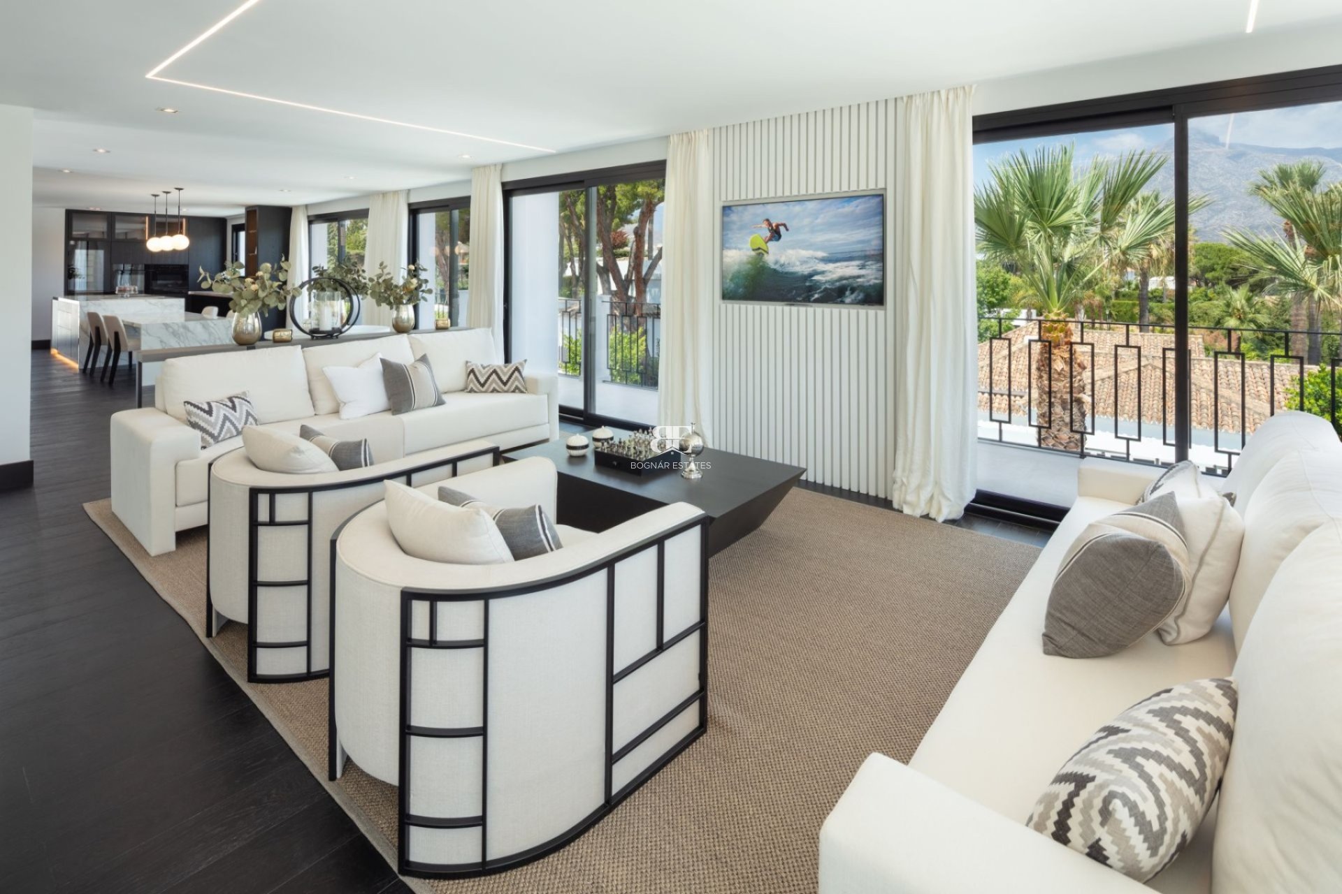 Resale - Villa -
Marbella - Nueva Andalucía