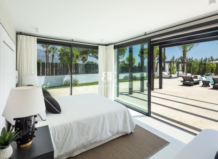 Resale - Villa -
Marbella - Nueva Andalucía