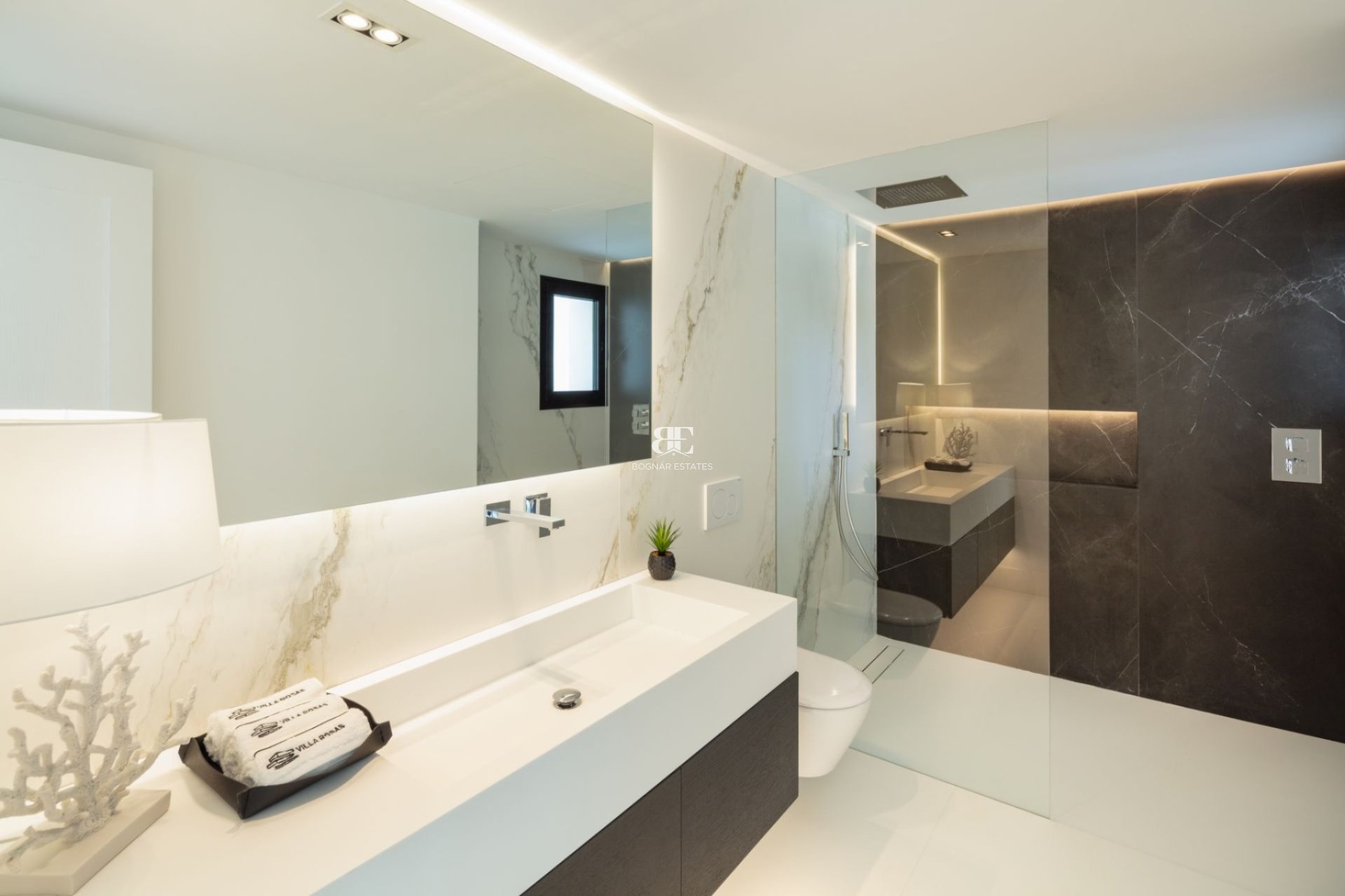 Resale - Villa -
Marbella - Nueva Andalucía