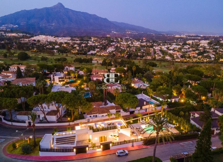 Resale - Villa -
Marbella - Nueva Andalucía