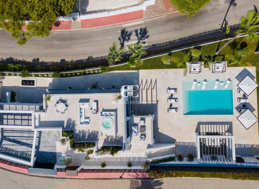 Resale - Villa -
Marbella - Nueva Andalucía