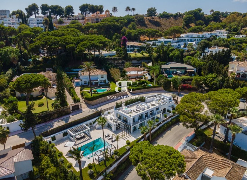 Resale - Villa -
Marbella - Nueva Andalucía