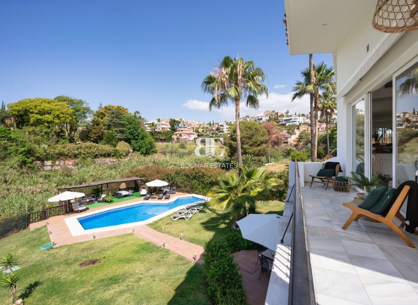 Resale - Villa -
Marbella - Nueva Andalucía