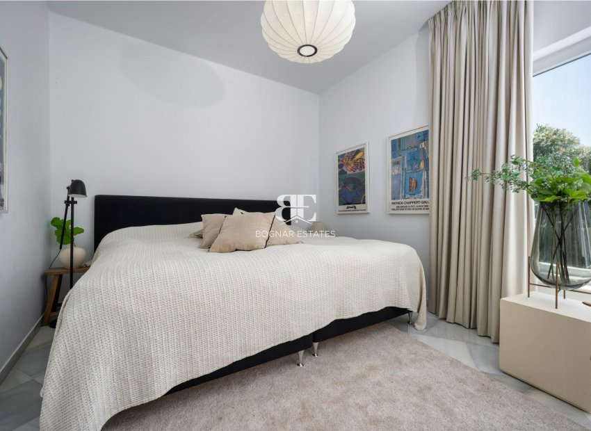 Resale - Villa -
Marbella - Nueva Andalucía