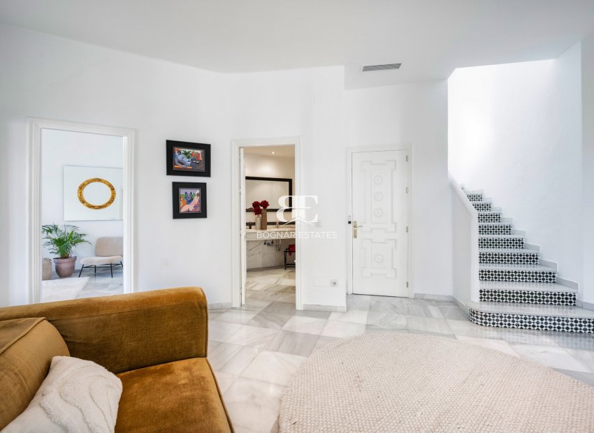 Resale - Villa -
Marbella - Nueva Andalucía