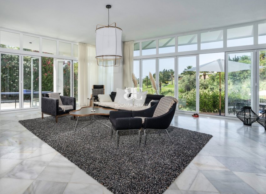 Resale - Villa -
Marbella - Nueva Andalucía