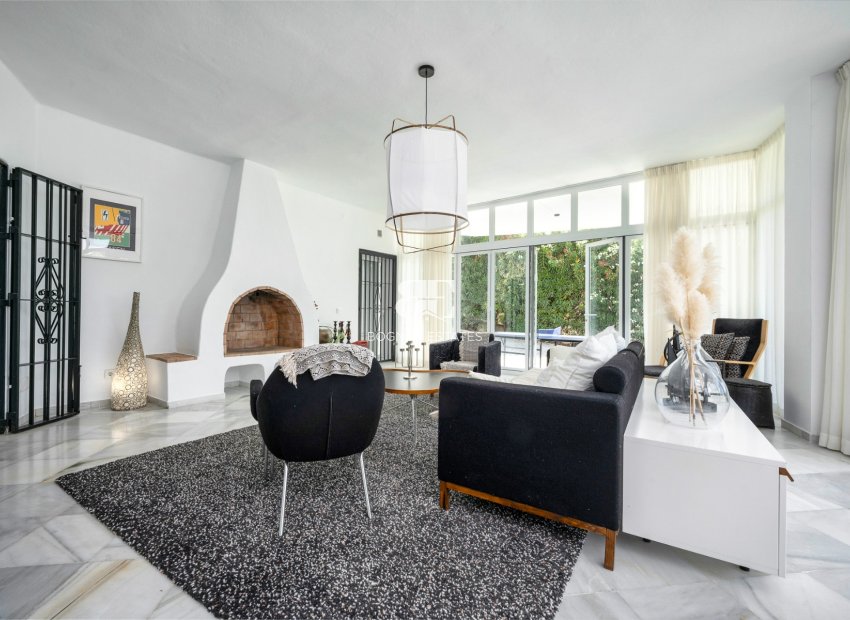 Resale - Villa -
Marbella - Nueva Andalucía