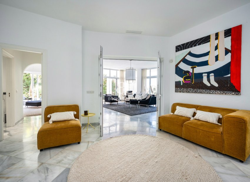 Resale - Villa -
Marbella - Nueva Andalucía