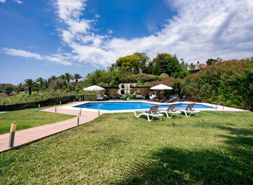 Resale - Villa -
Marbella - Nueva Andalucía