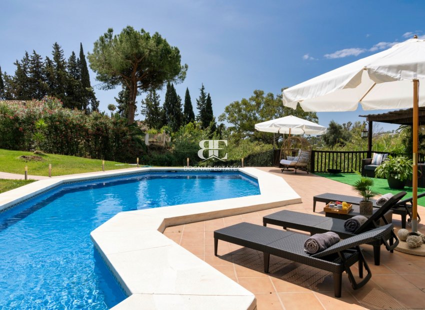 Resale - Villa -
Marbella - Nueva Andalucía