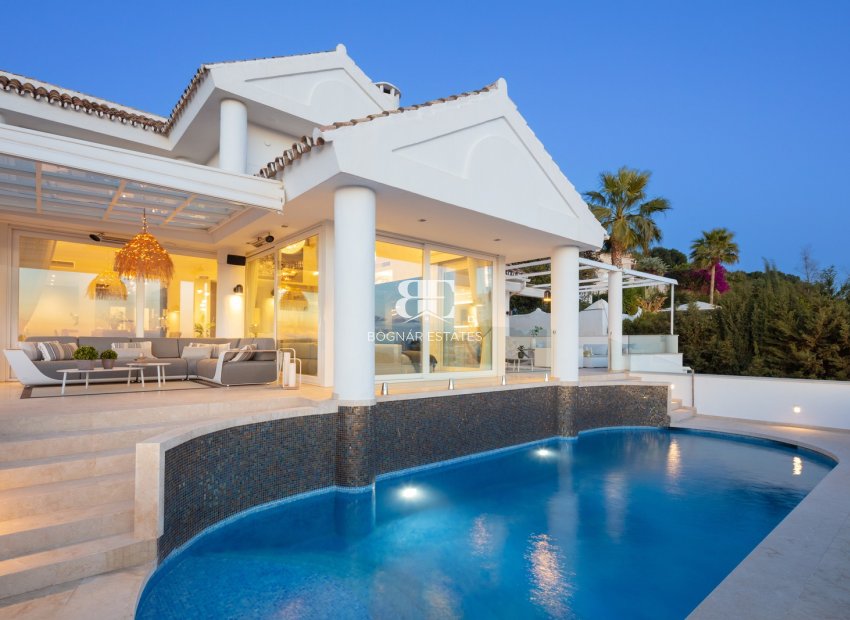 Resale - Villa -
Marbella - Nueva Andalucía
