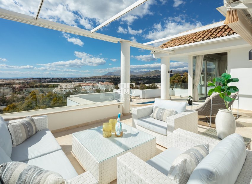 Resale - Villa -
Marbella - Nueva Andalucía
