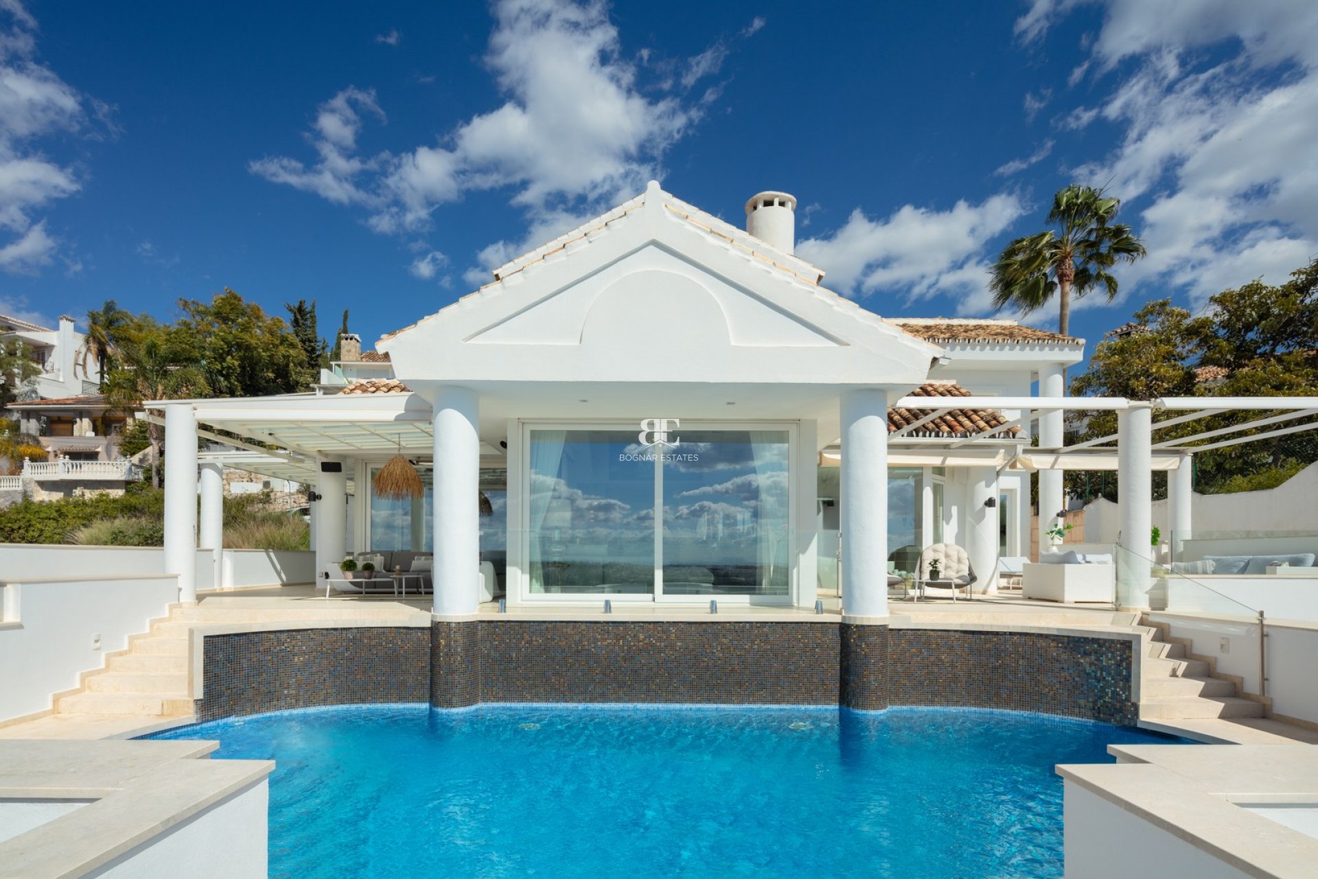Resale - Villa -
Marbella - Nueva Andalucía