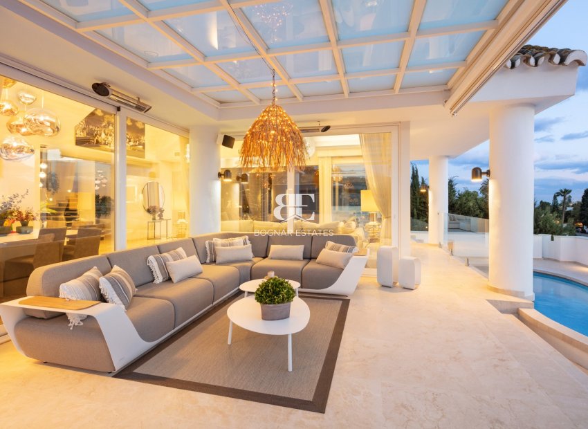 Resale - Villa -
Marbella - Nueva Andalucía