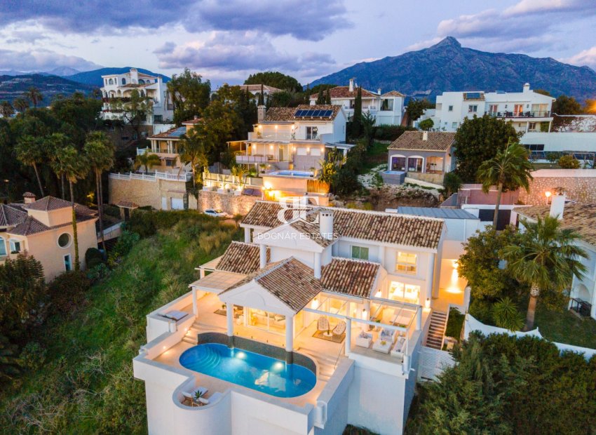 Resale - Villa -
Marbella - Nueva Andalucía