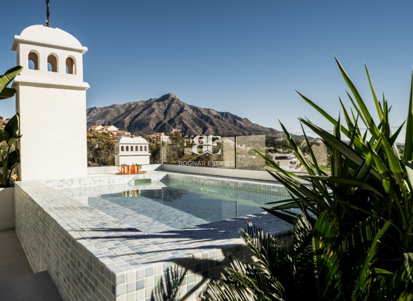 Resale - Villa -
Marbella - Nueva Andalucía