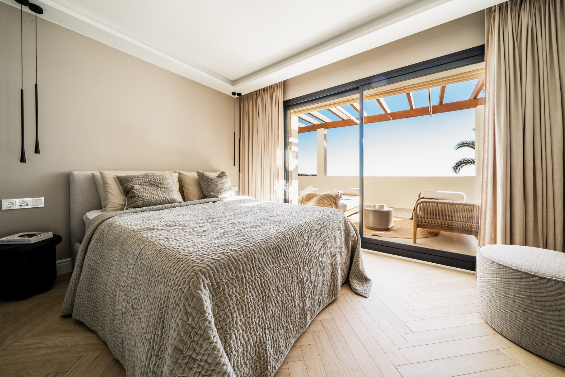 Resale - Villa -
Marbella - Nueva Andalucía