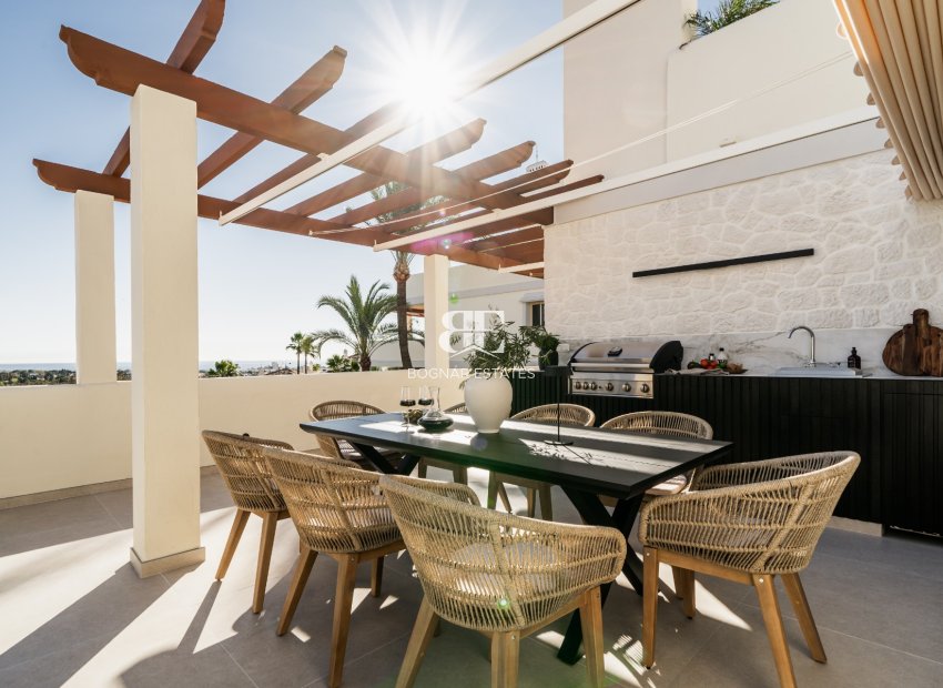 Resale - Villa -
Marbella - Nueva Andalucía
