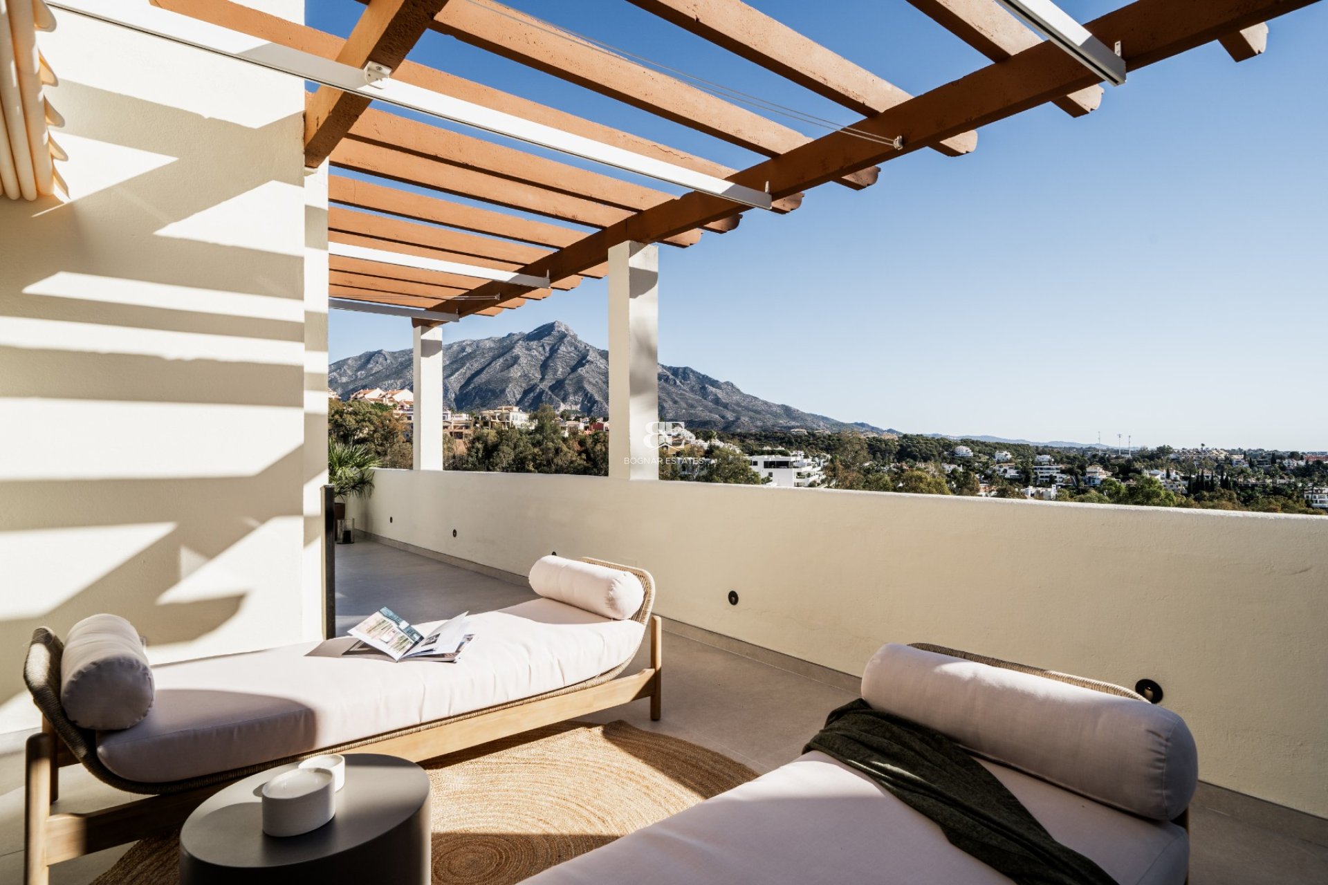 Resale - Villa -
Marbella - Nueva Andalucía