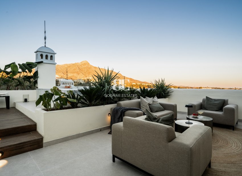 Resale - Villa -
Marbella - Nueva Andalucía