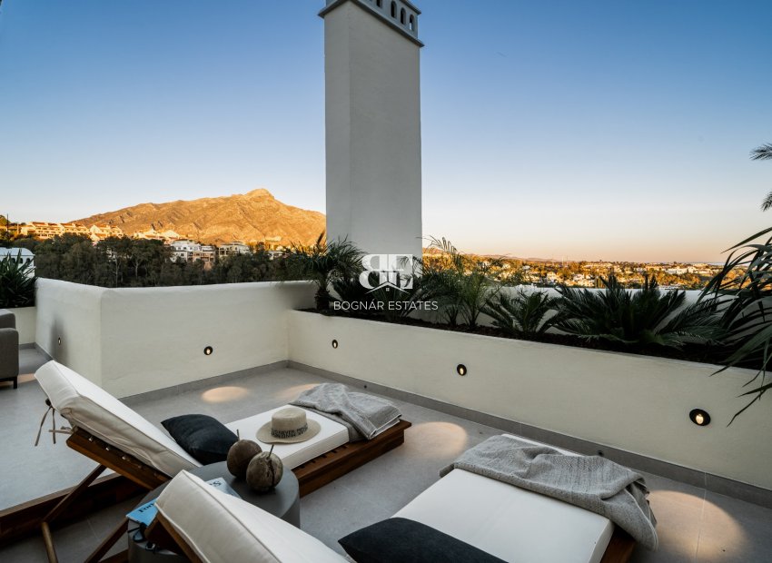 Resale - Villa -
Marbella - Nueva Andalucía