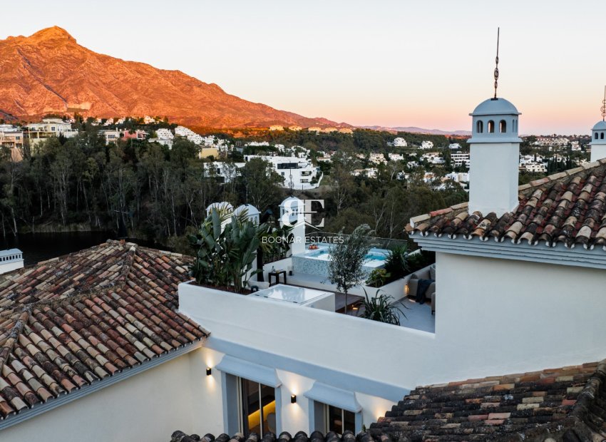 Resale - Villa -
Marbella - Nueva Andalucía