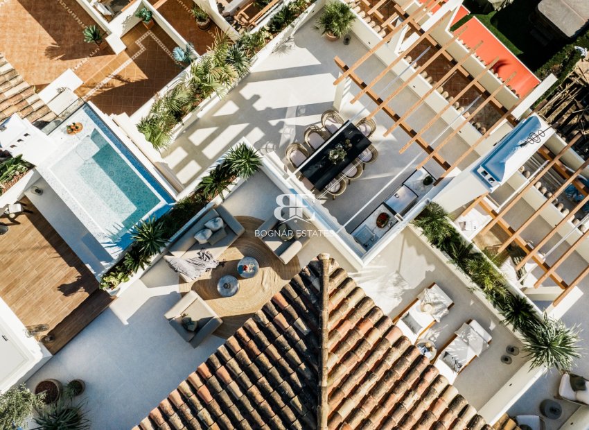Resale - Villa -
Marbella - Nueva Andalucía