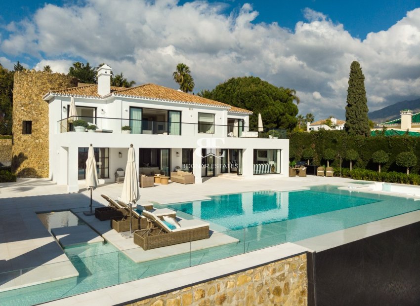 Resale - Villa -
Marbella - Nueva Andalucía