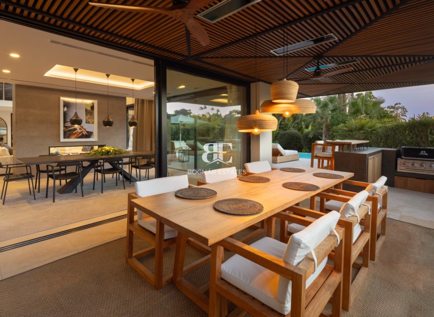 Resale - Villa -
Marbella - Nueva Andalucía