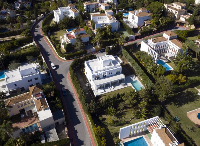 Resale - Villa -
Marbella - Nueva Andalucía