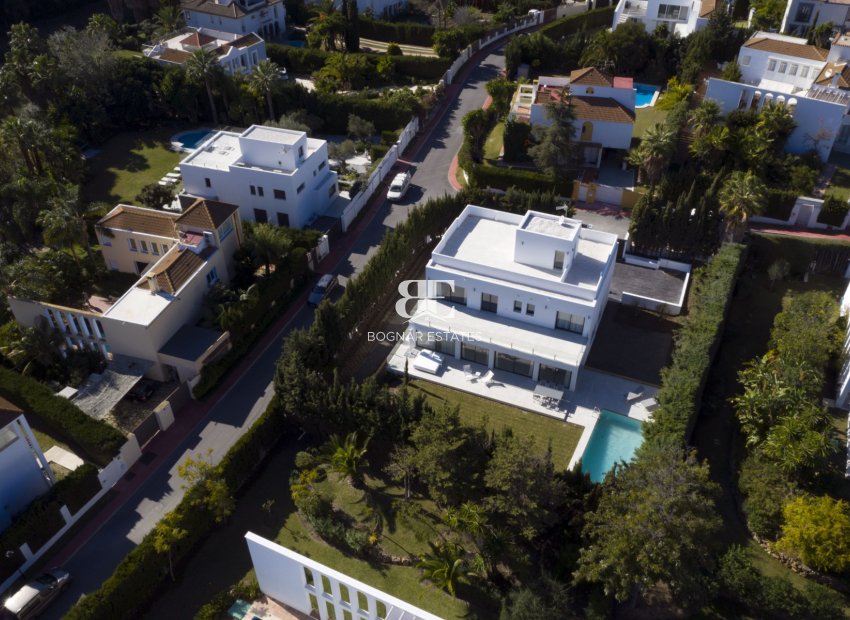Resale - Villa -
Marbella - Nueva Andalucía