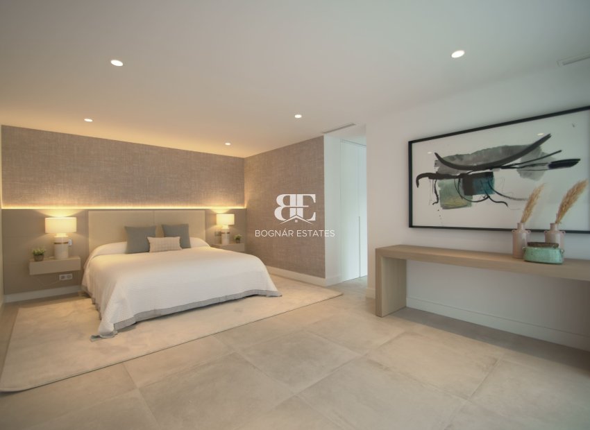 Resale - Villa -
Marbella - Nueva Andalucía