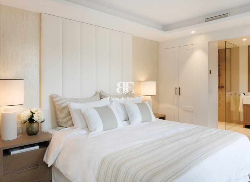 Resale - Villa -
Marbella - Nueva Andalucía