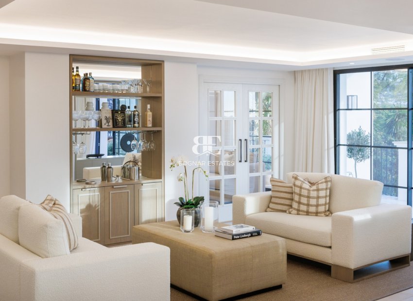 Resale - Villa -
Marbella - Nueva Andalucía