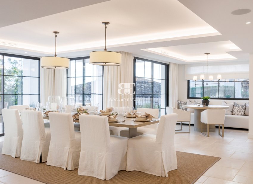 Resale - Villa -
Marbella - Nueva Andalucía