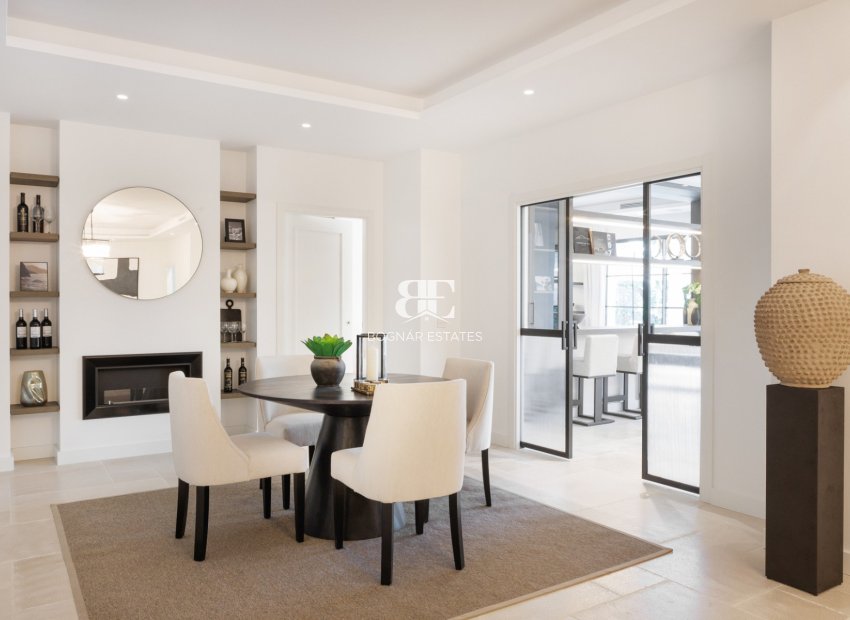 Resale - Villa -
Marbella - Nueva Andalucía
