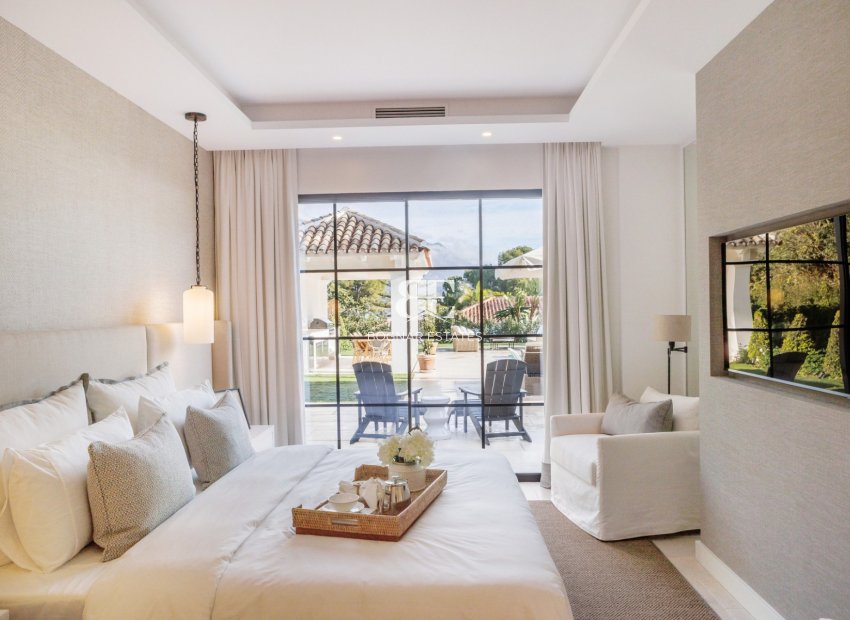 Resale - Villa -
Marbella - Nueva Andalucía