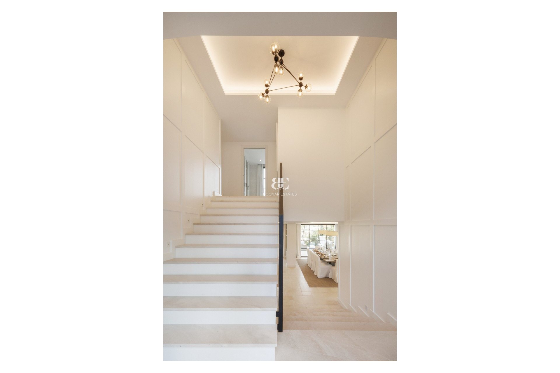 Resale - Villa -
Marbella - Nueva Andalucía