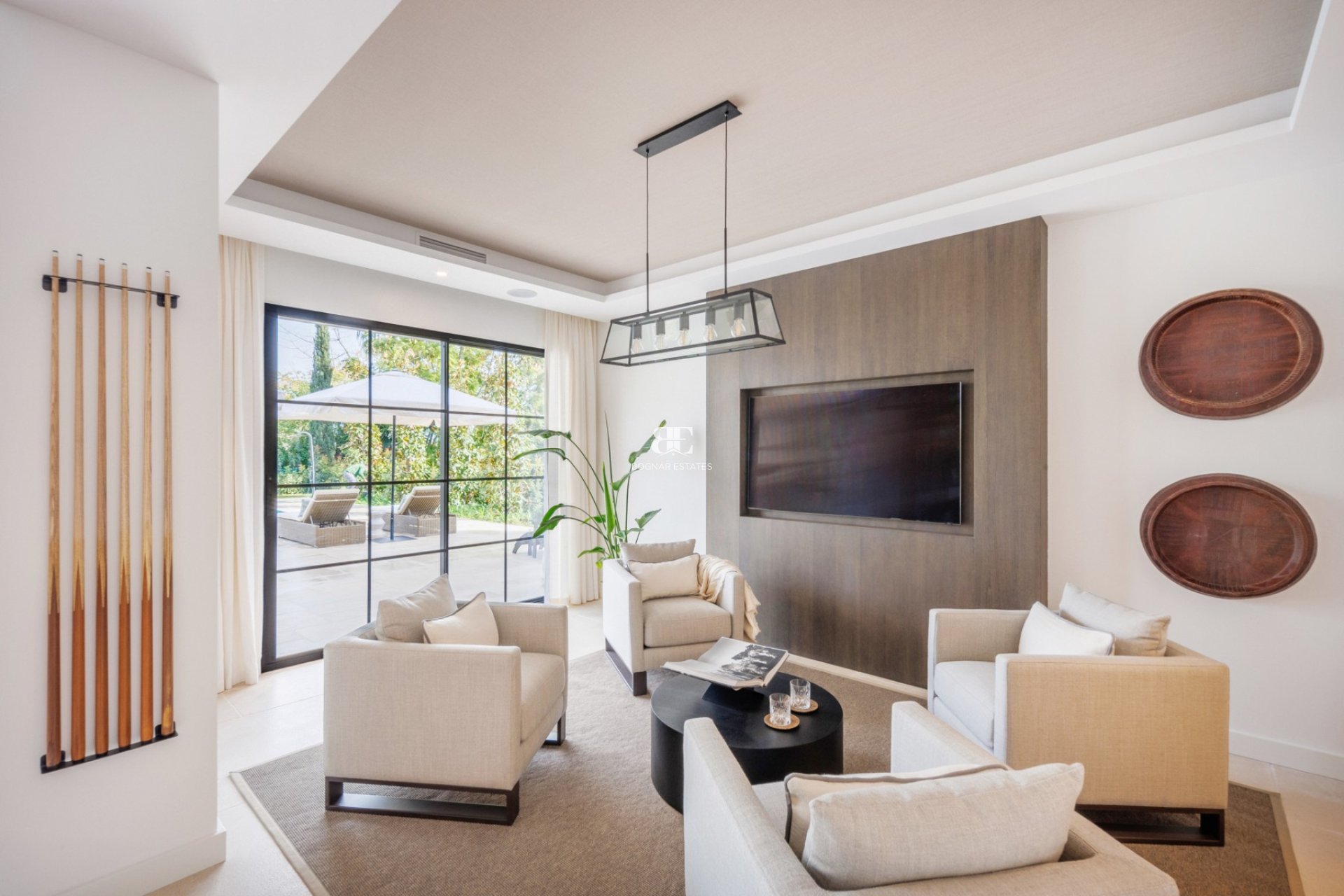Resale - Villa -
Marbella - Nueva Andalucía
