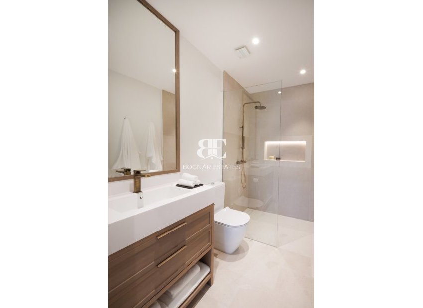 Resale - Villa -
Marbella - Nueva Andalucía