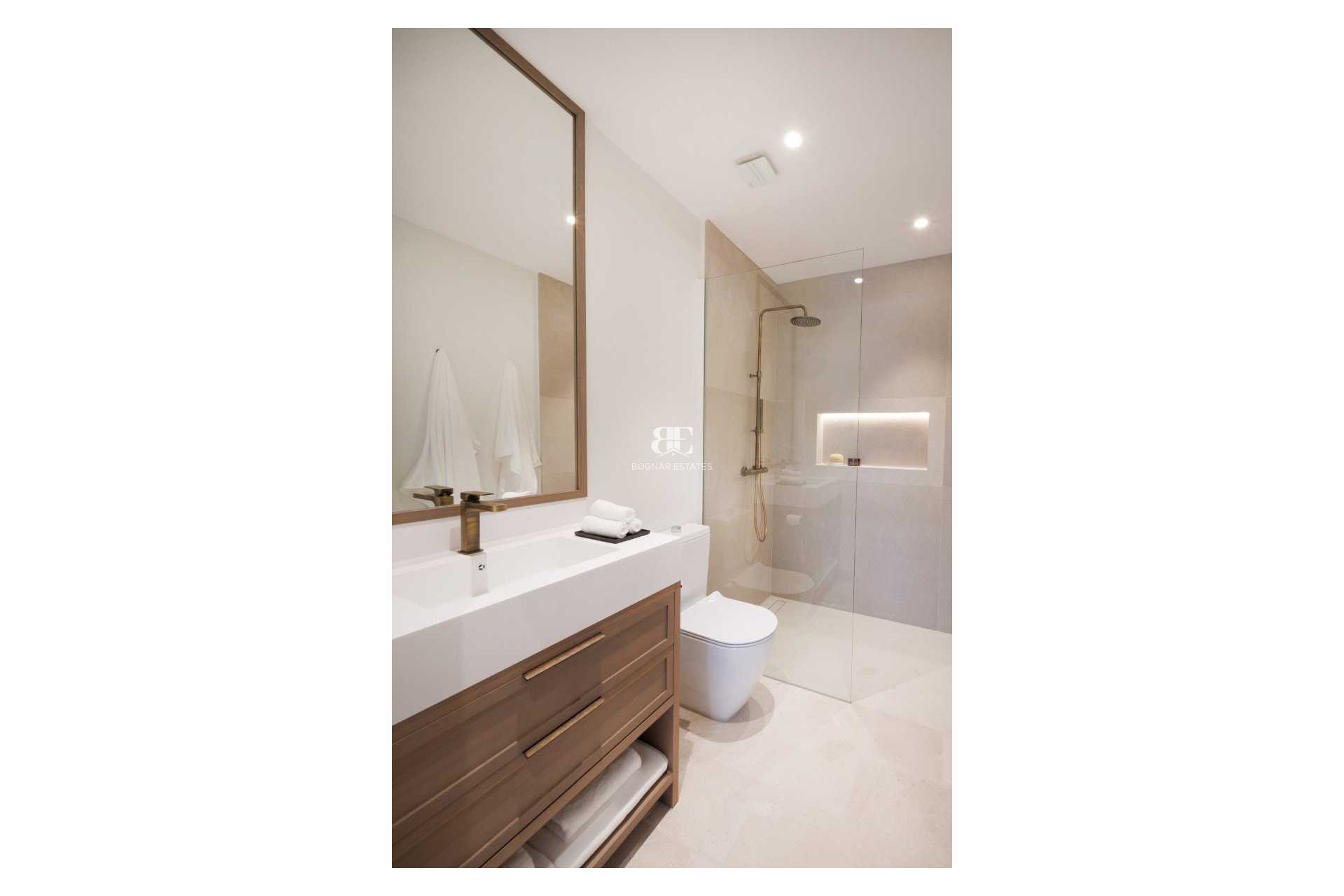 Resale - Villa -
Marbella - Nueva Andalucía