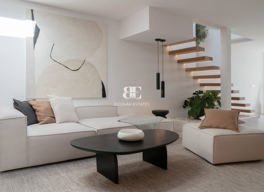 Resale - Villa -
Marbella - Nueva Andalucía